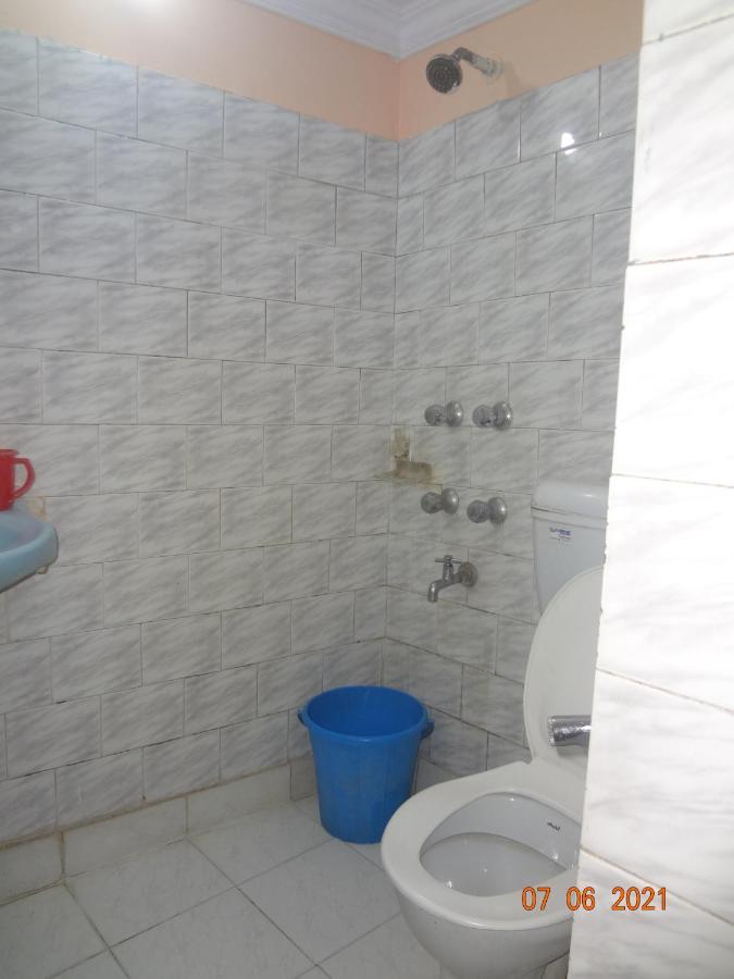 Khaja Habib Hotel Калькутта Экстерьер фото